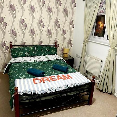 Queens Rooms, A Perfect Stay, Next To Shopping Parks And Central Mánchester Exterior foto